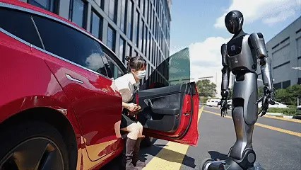 酒店機器人2.jpg 全球首個人形機器人服務員酒店在上海開業