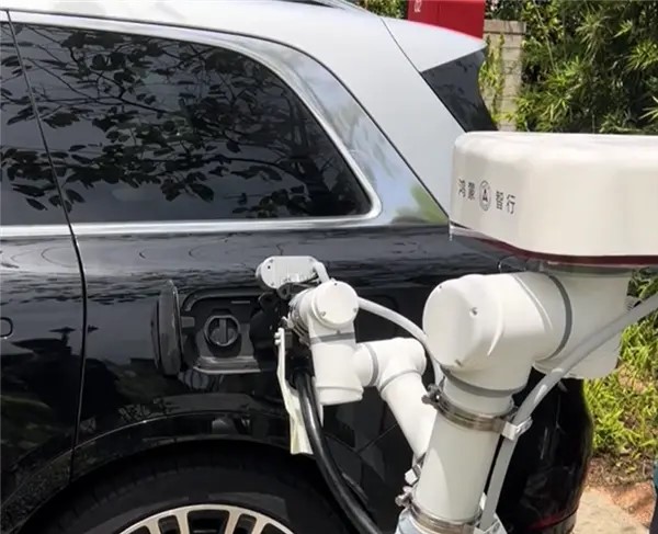 智能充電手臂1.jpg