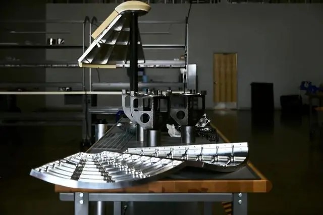 卫星1.jpg 卫星1.jpg