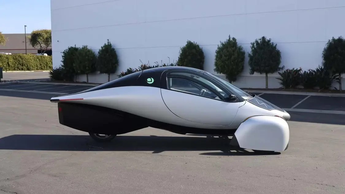 售價4萬美元、日均補能64公里，Aptera太陽能電動車邁入工程驗證階段