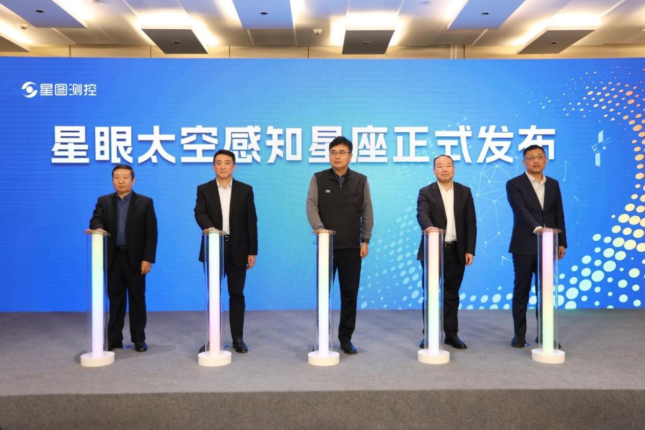 太空1.jpg 太空1.jpg